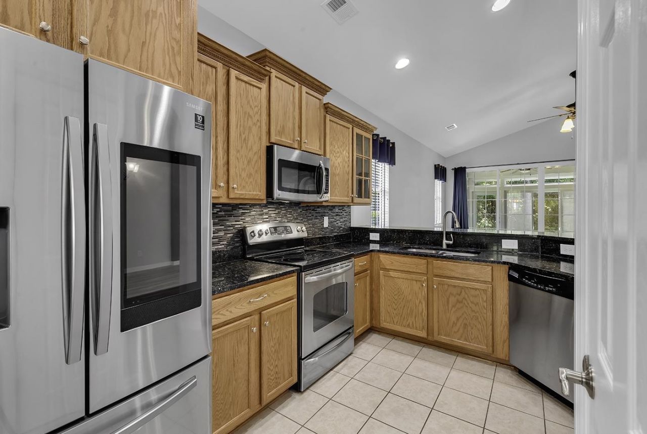 721 Bay Hill Ct.  Photo 8
