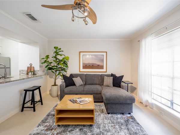7920 Rockwood LN, Unit 216, Austin, TX 78757