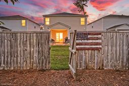 625 Jancus Street photo 4