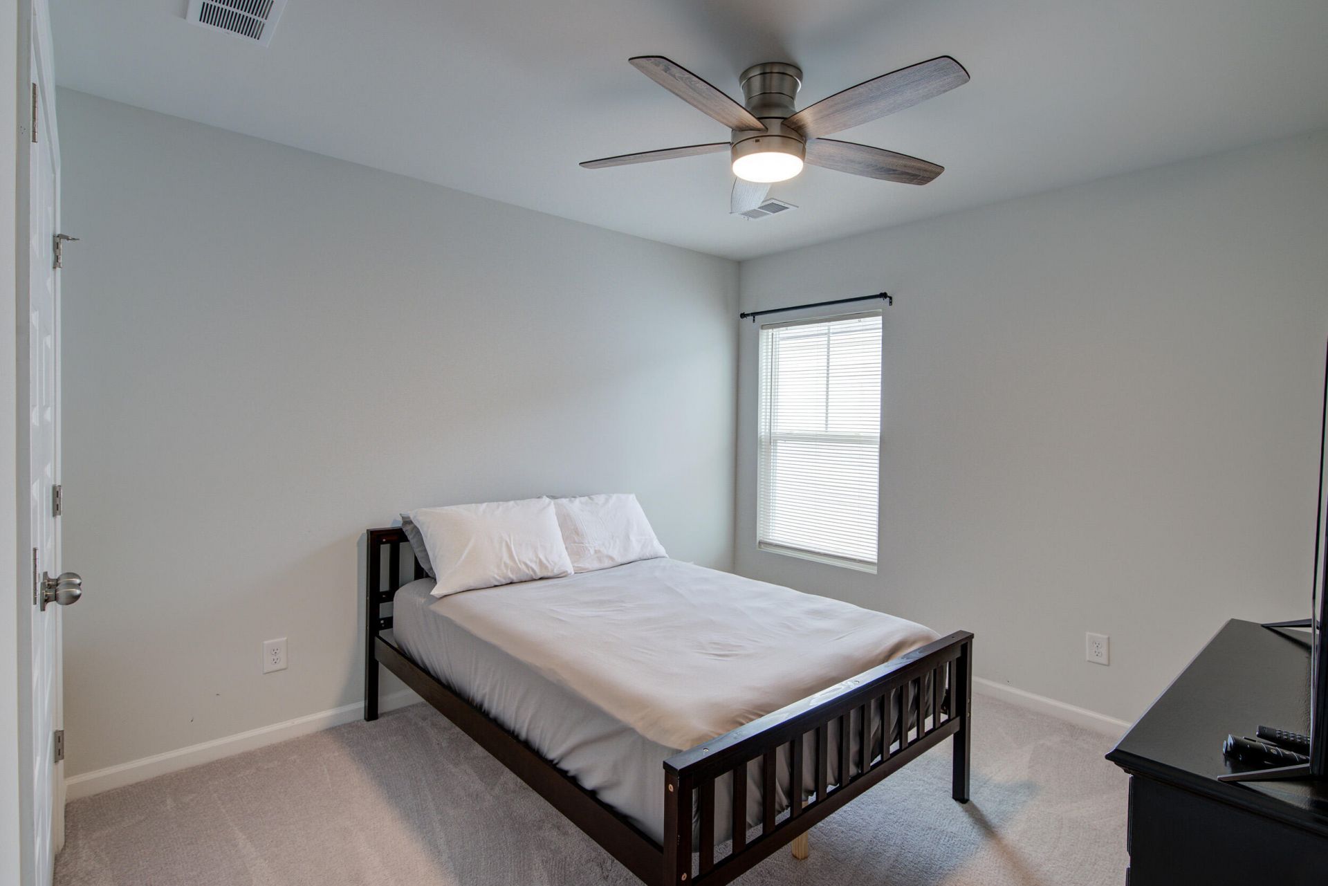 625 Jancus Street Photo 23