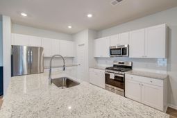 625 Jancus Street photo 4