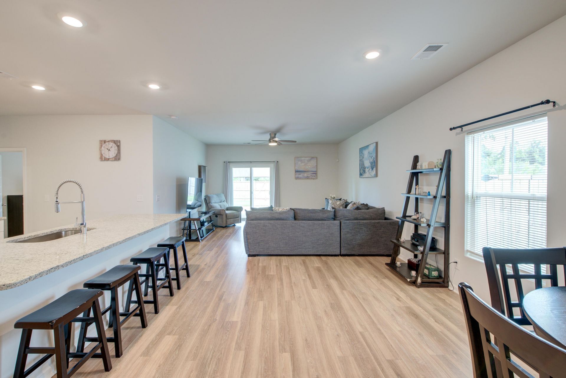 625 Jancus Street Photo 39