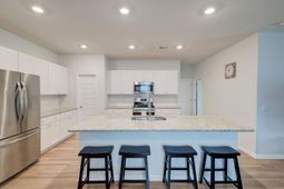 625 Jancus Street photo 4