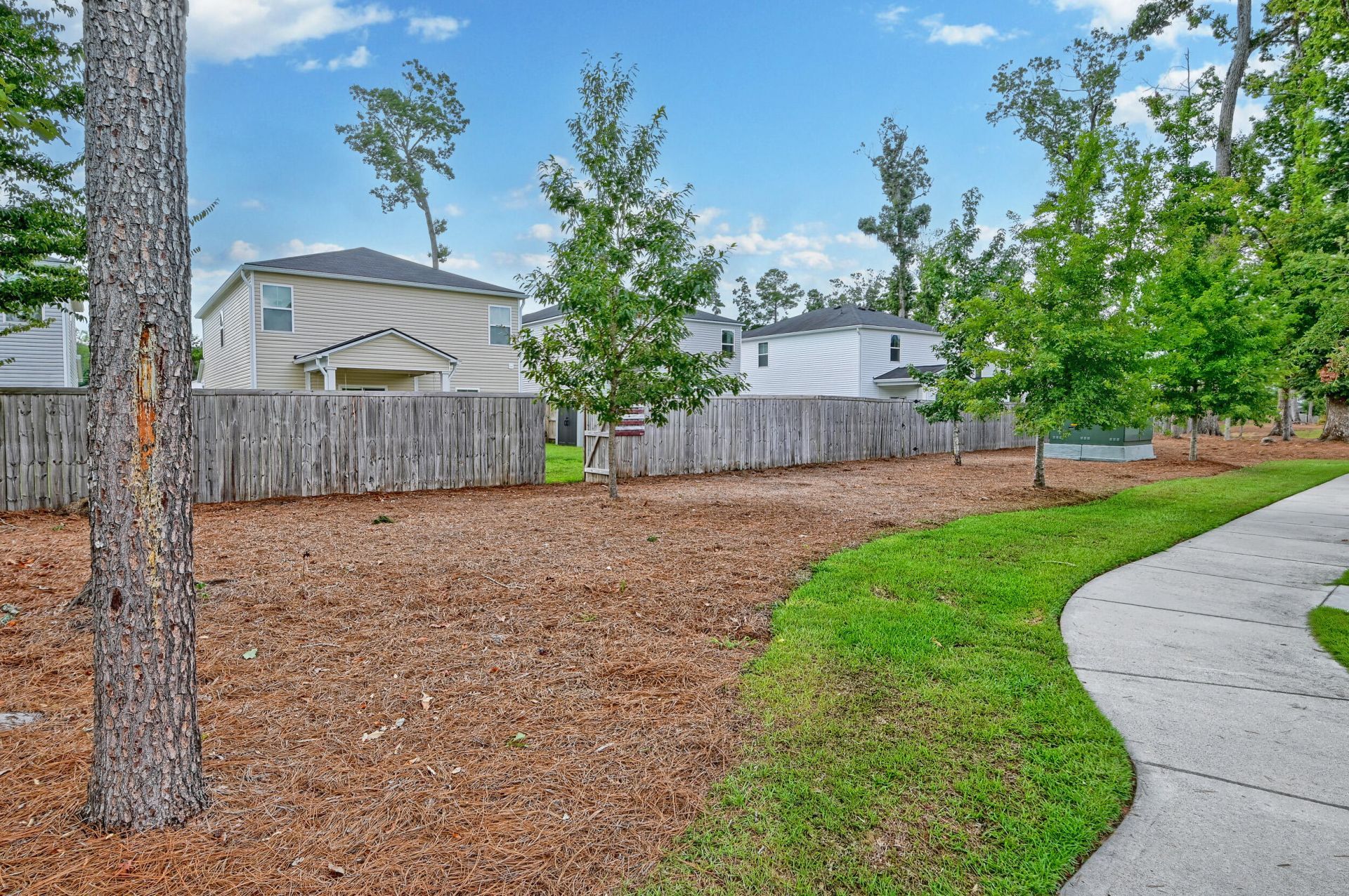625 Jancus Street Photo 44