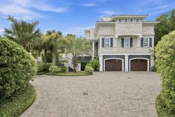 2668 Bayonne Street photo 4