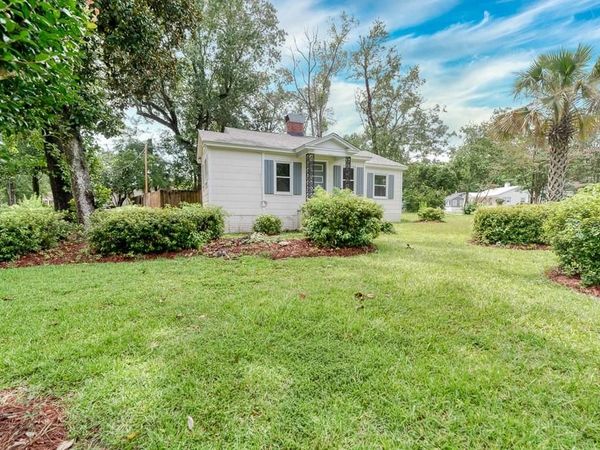 155 Pinehill Drive, Mobile, AL 36606