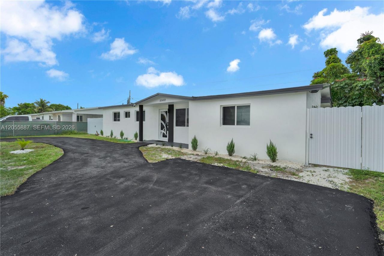 10460 SW 149 St, Miami, FL 33176 Photo