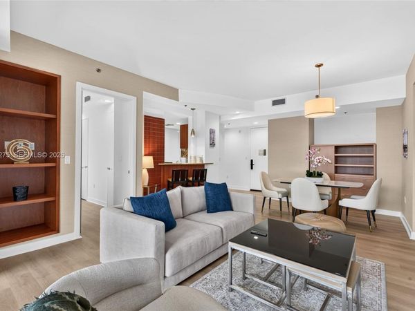 1395 Brickell Ave , Unit 2813, Miami, FL 33131