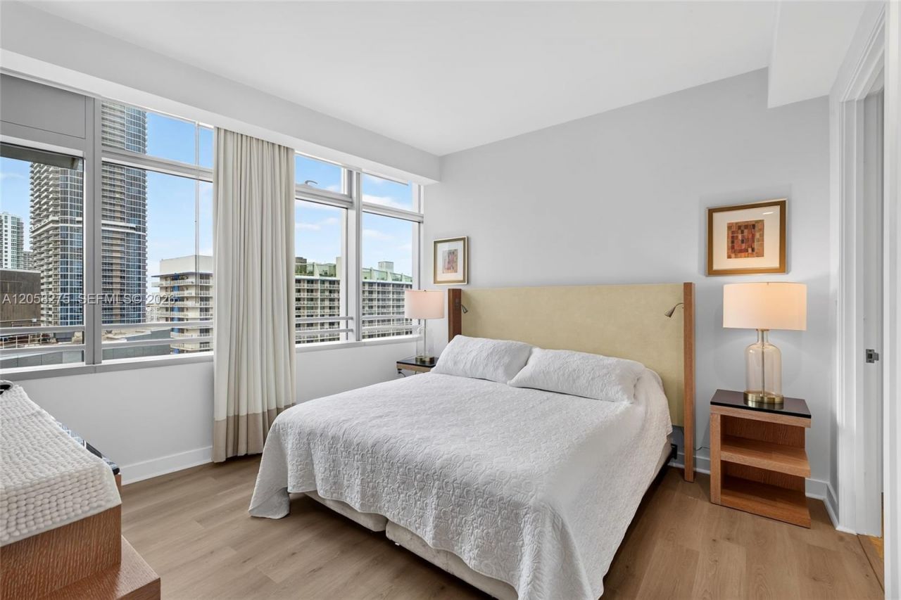 1395 Brickell Ave, Unit 2813, Miami, FL 33131 Photo