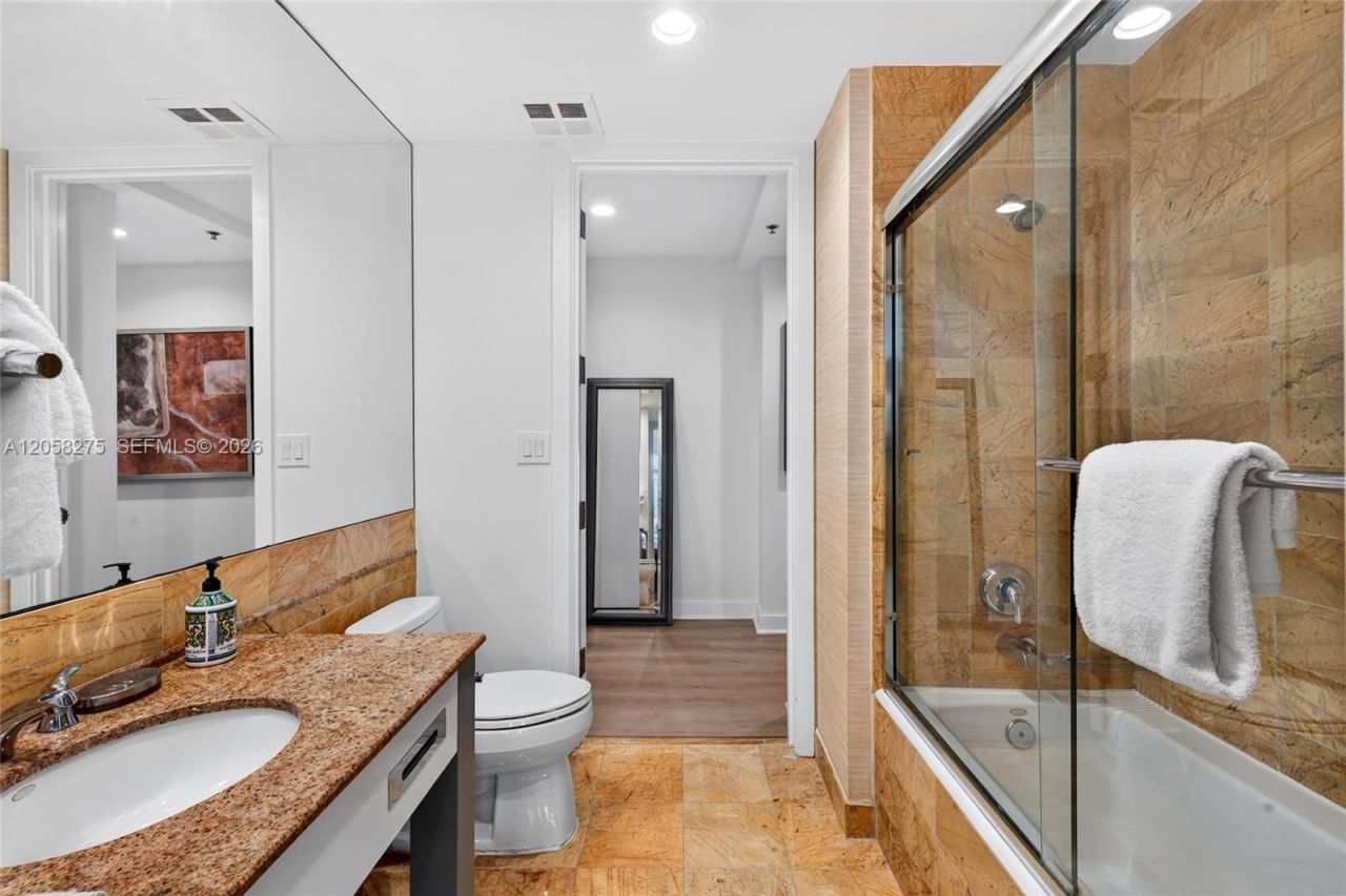 1395 Brickell Ave, Unit 2813, Miami, FL 33131 Photo