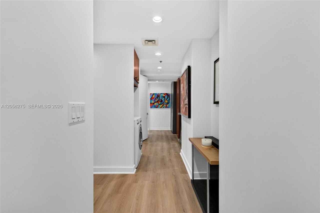1395 Brickell Ave, Unit 2813, Miami, FL 33131 Photo