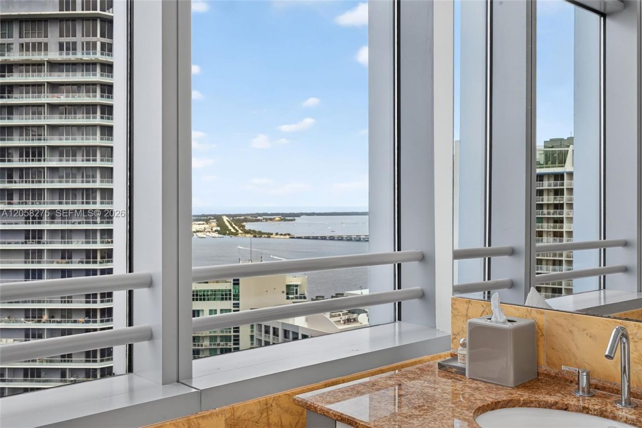 1395 Brickell Ave, Unit 2813, Miami, FL 33131 Photo