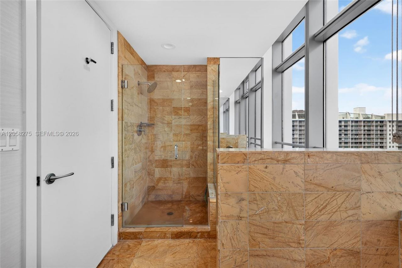 1395 Brickell Ave, Unit 2813, Miami, FL 33131 Photo