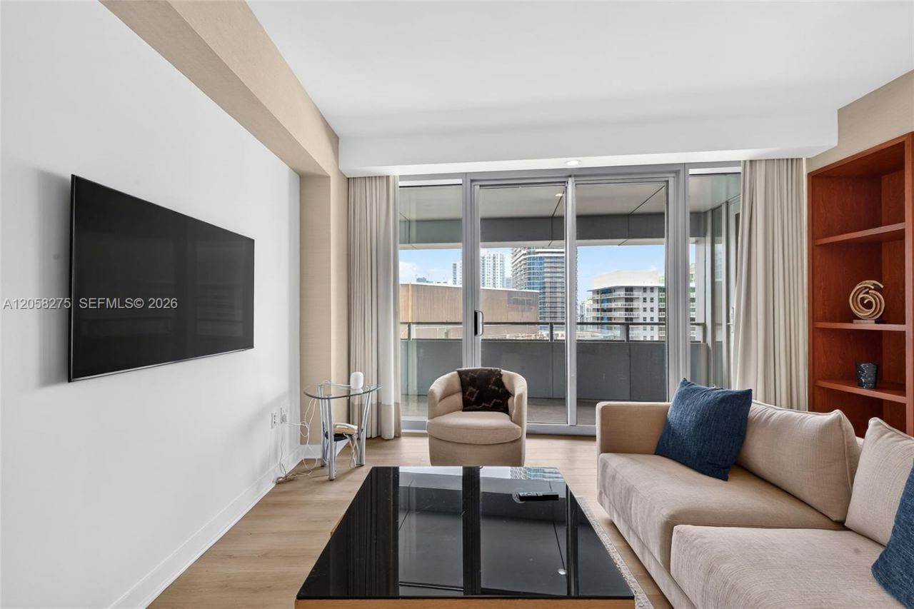 1395 Brickell Ave, Unit 2813, Miami, FL 33131 Photo