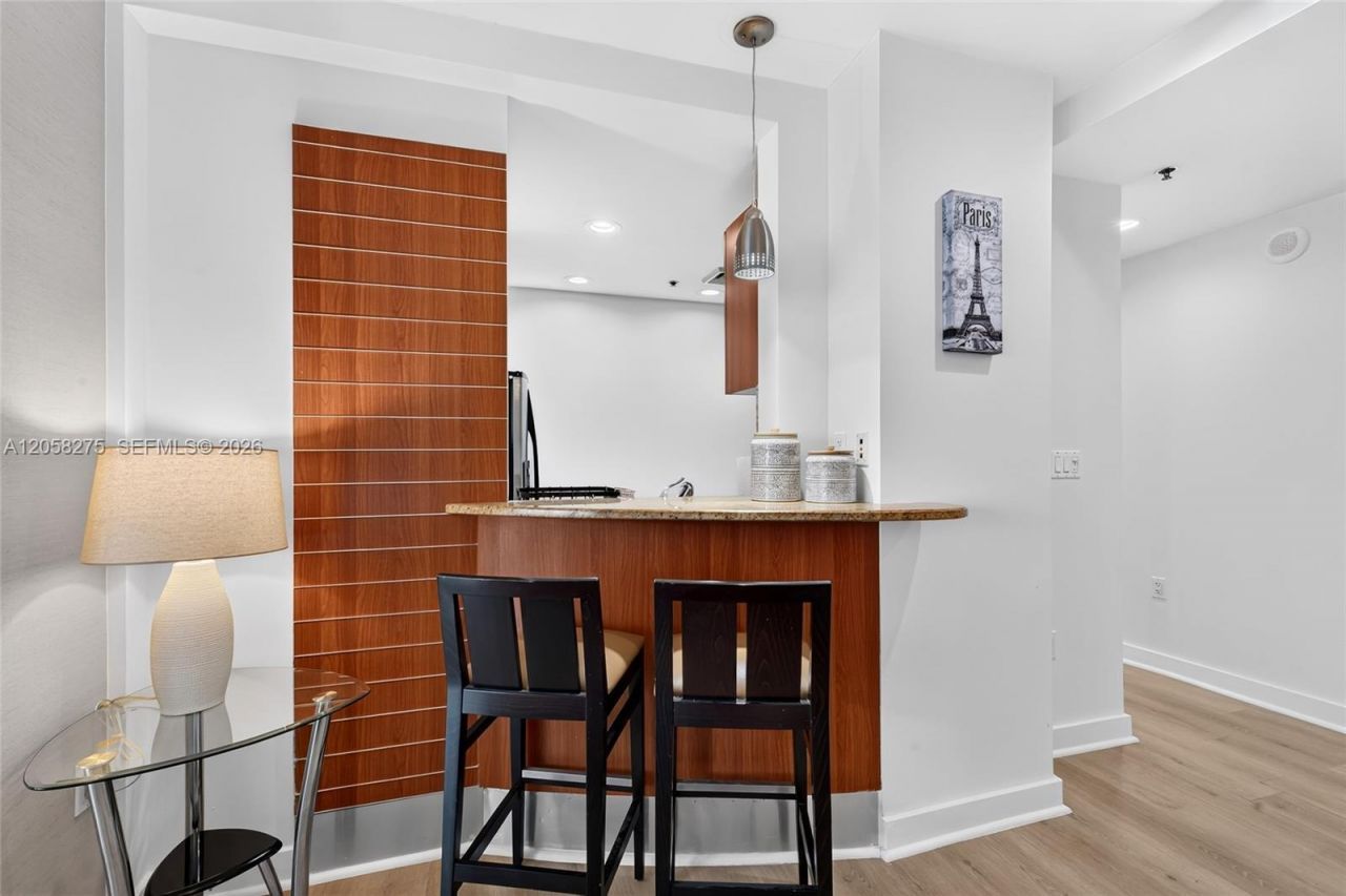 1395 Brickell Ave, Unit 2813, Miami, FL 33131 Photo