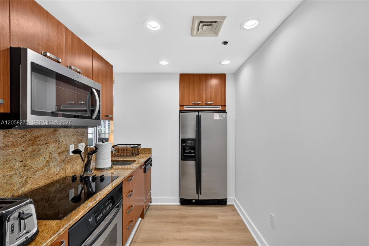 1395 Brickell Ave, Unit 2813, Miami, FL 33131 Photo