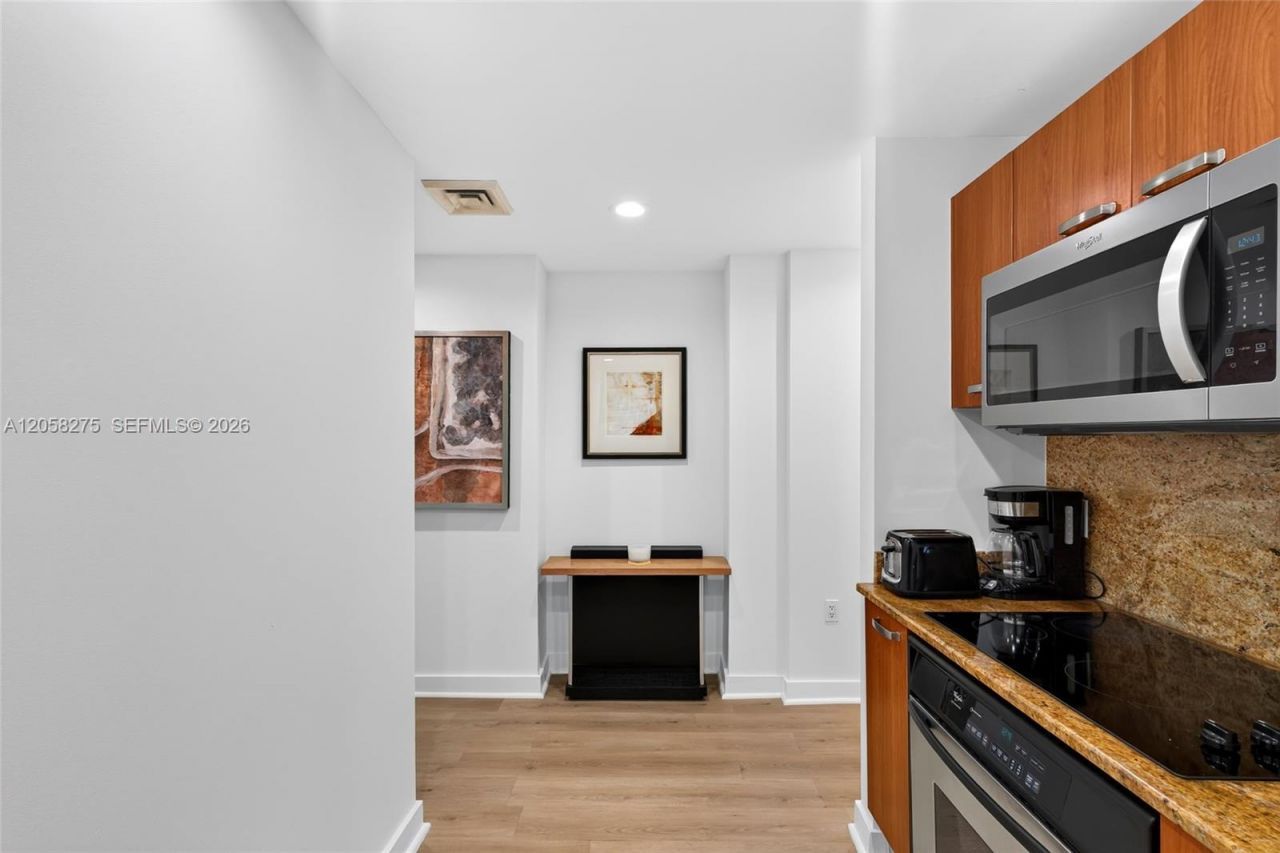 1395 Brickell Ave, Unit 2813, Miami, FL 33131 Photo