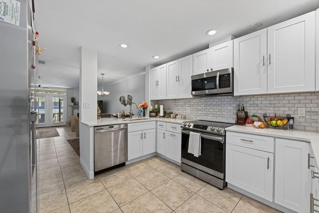 1672 Watermark Circle Ne, Saint Petersburg, FL 33702 Photo