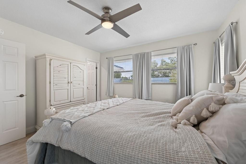 1672 Watermark Circle Ne, Saint Petersburg, FL 33702 Photo