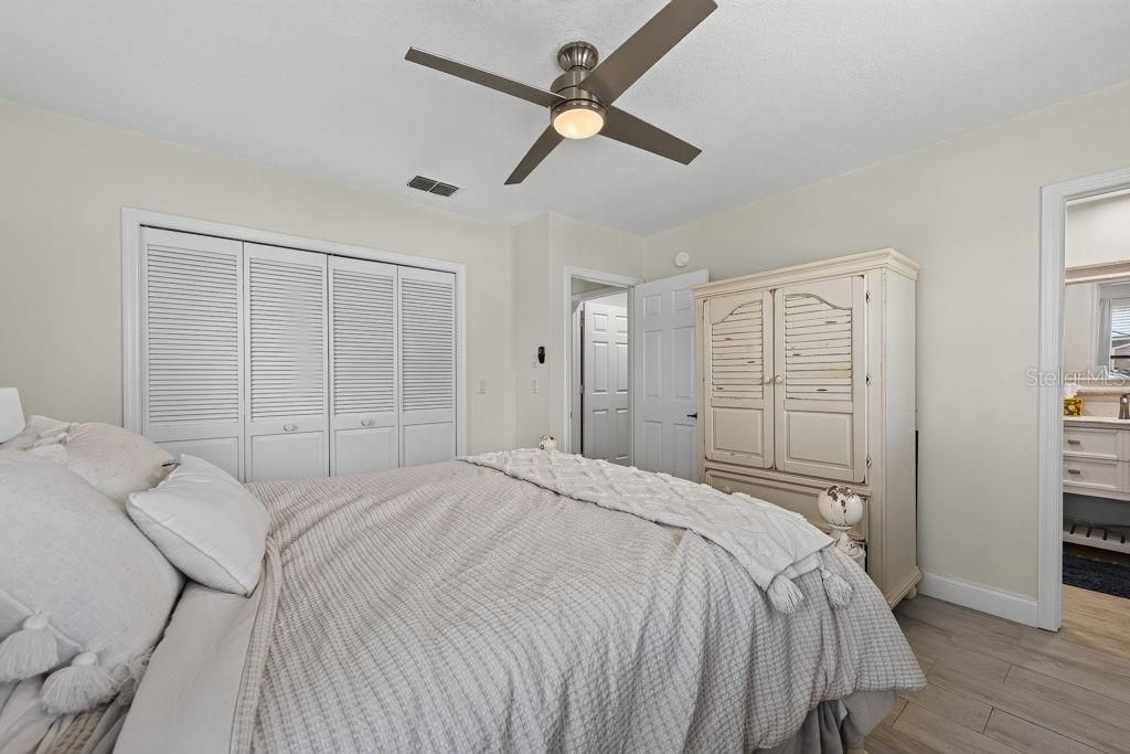 1672 Watermark Circle Ne, Saint Petersburg, FL 33702 Photo