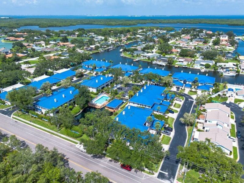 1672 Watermark Circle Ne, Saint Petersburg, FL 33702 Photo