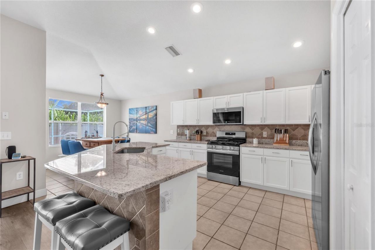 4306 Orange Ridge Court , Valrico, FL 33596 Photo