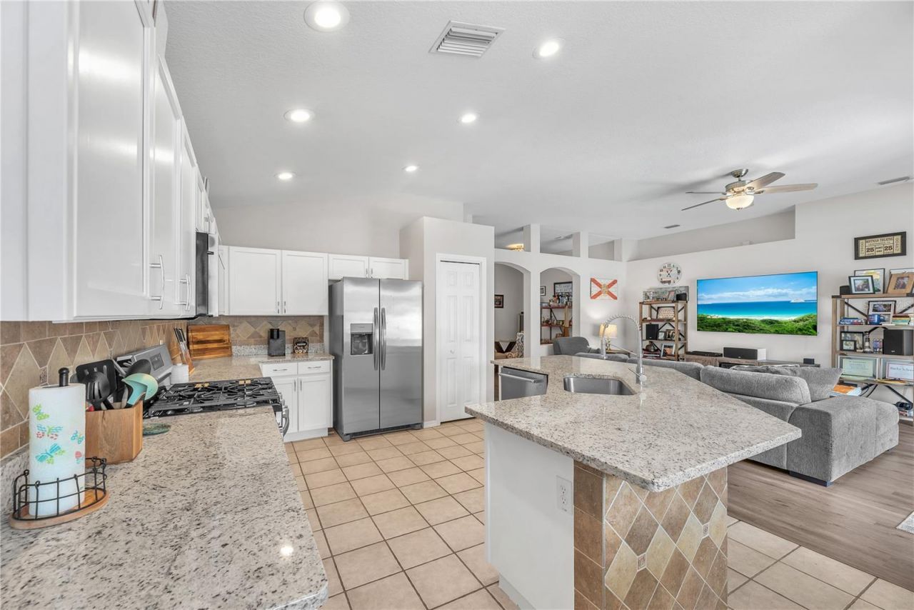 4306 Orange Ridge Court , Valrico, FL 33596 Photo