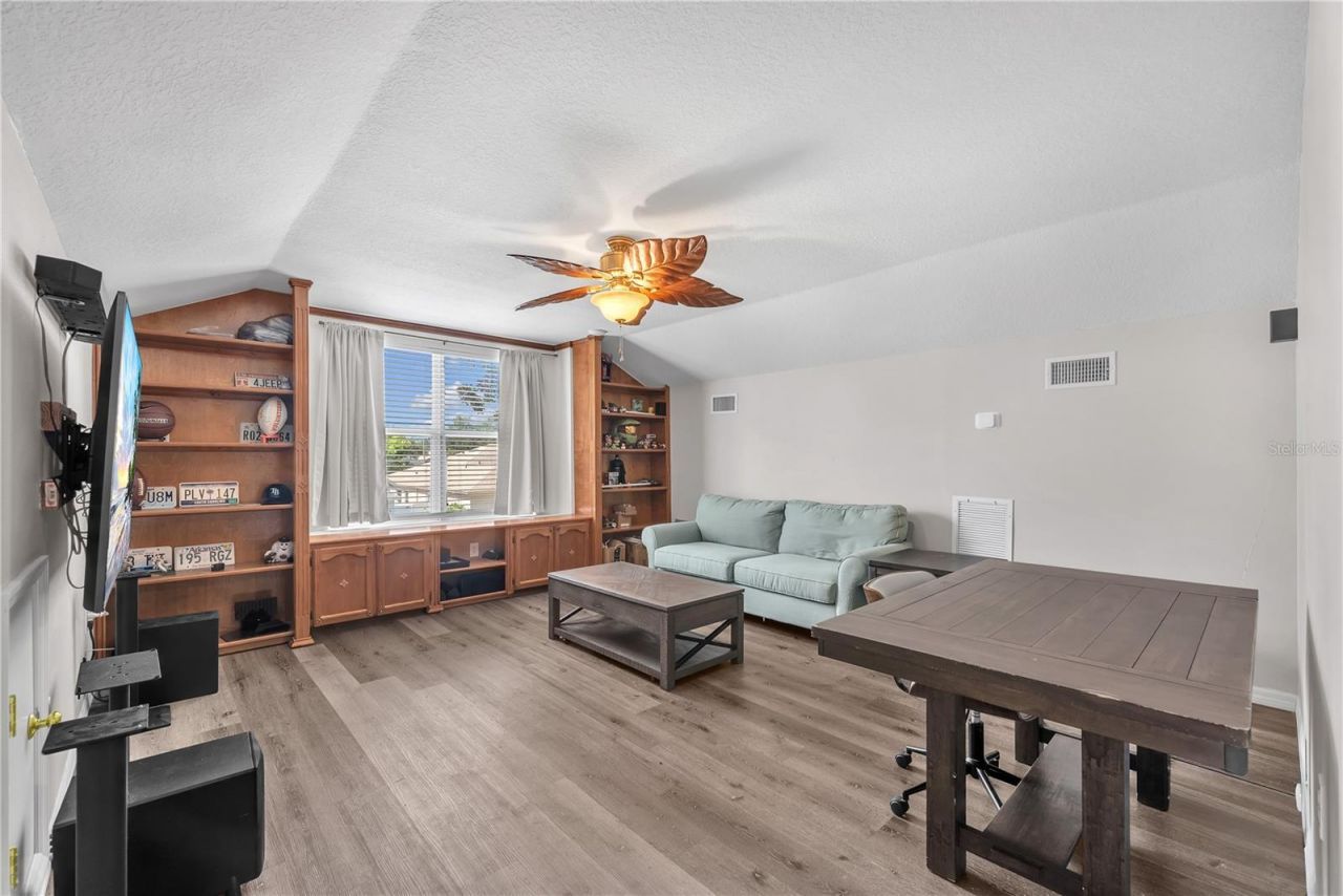4306 Orange Ridge Court , Valrico, FL 33596 Photo