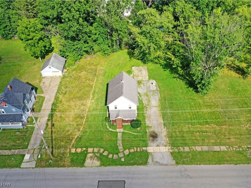 260 Austin Avenue NW, Warren, OH 44485 Photo 2