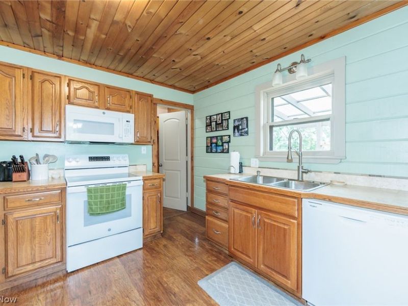 3443 W Britton Road, Burbank, OH 44214 Photo 10