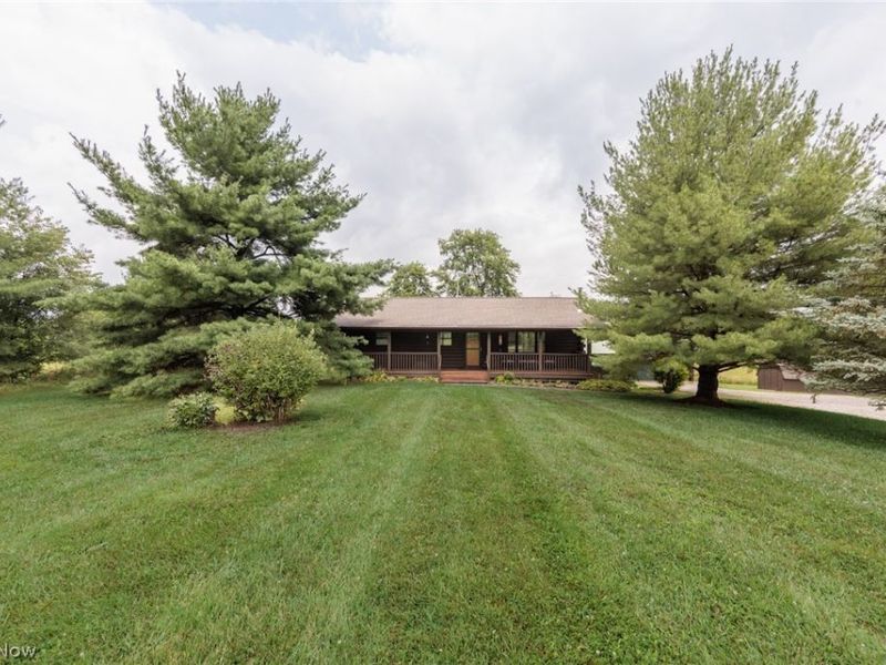 3443 W Britton Road, Burbank, OH 44214 Photo 2