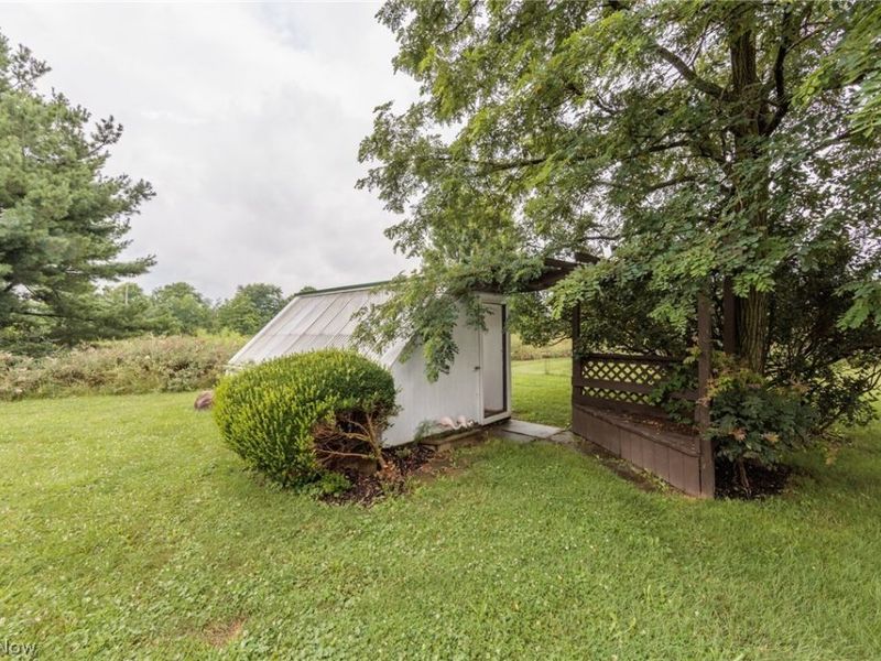 3443 W Britton Road, Burbank, OH 44214 Photo 32
