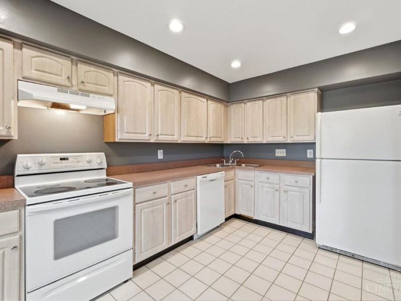 9132 Dominion Circle, Cincinnati, OH 45249 Photo 16