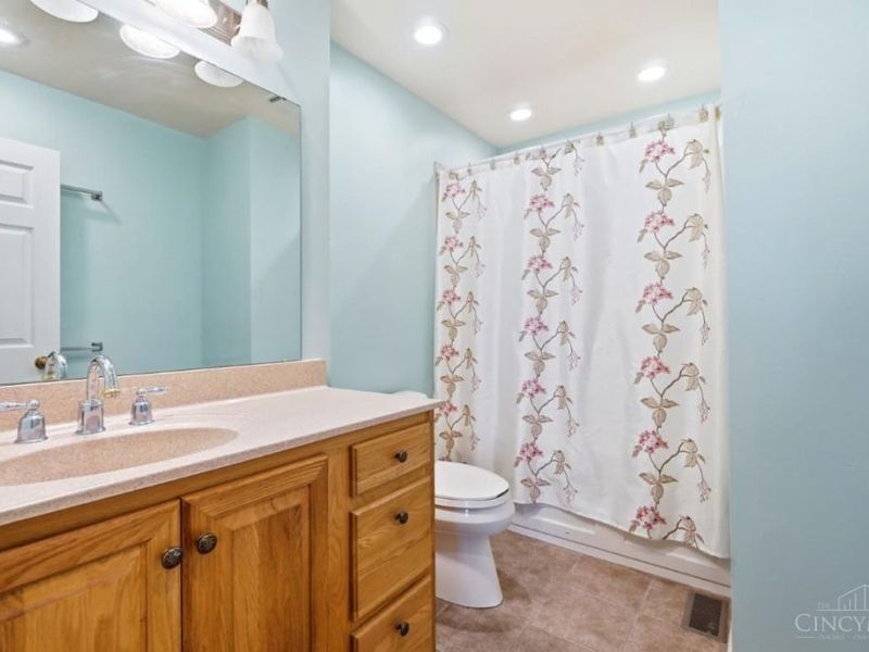 9132 Dominion Circle, Cincinnati, OH 45249 Photo 28