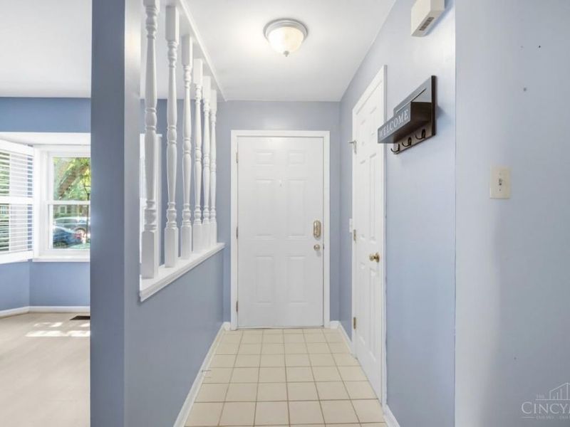 9132 Dominion Circle, Cincinnati, OH 45249 Photo 5