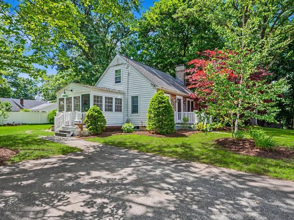 10 Dorrance Street, Chelmsford, MA 01824