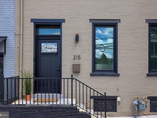 215 N LIME STREET, LANCASTER, PA 17602