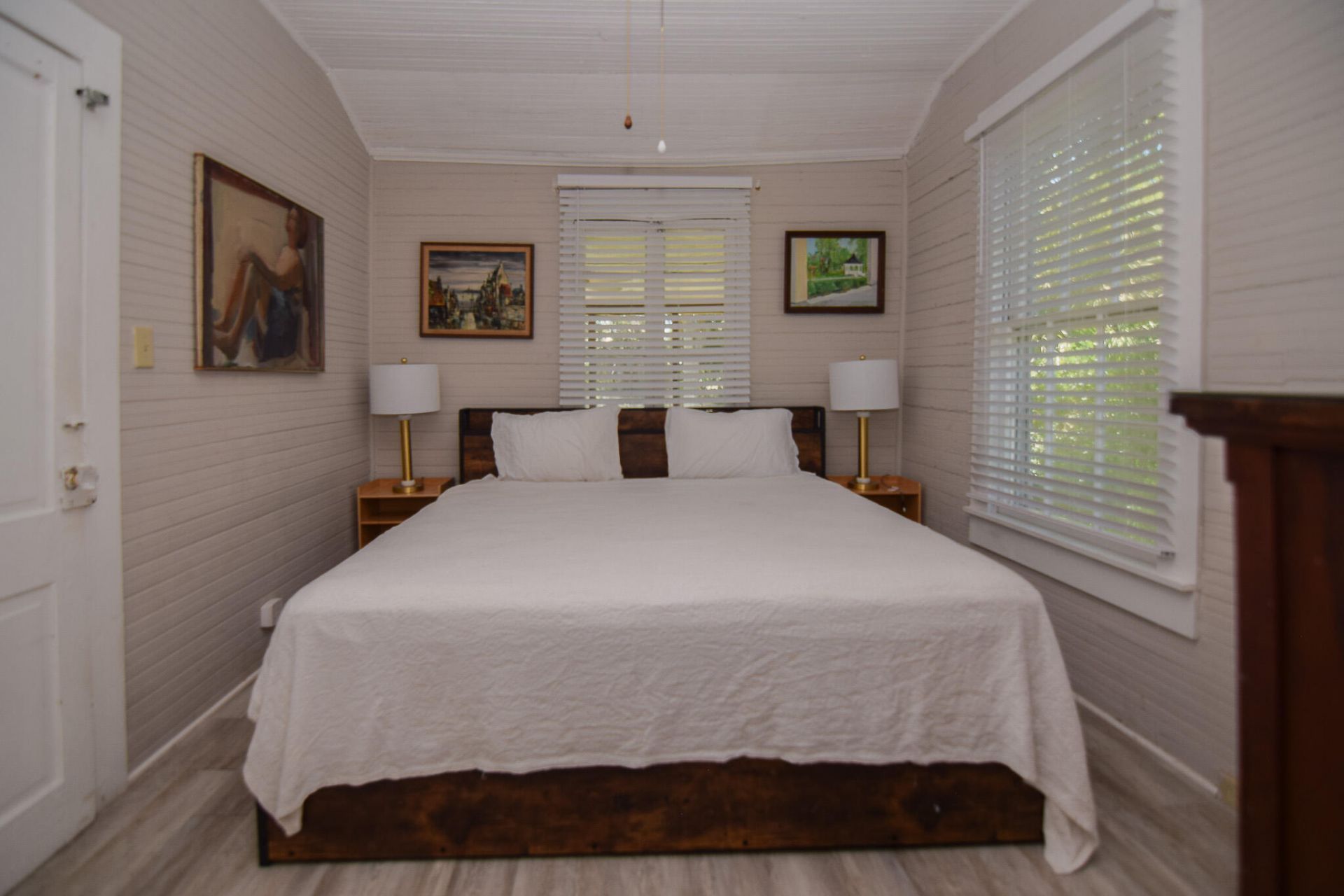2650 Ion Avenue Photo 9