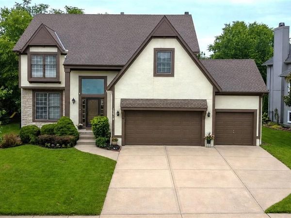 13918 Parkhill Street, Overland Park, KS 66221