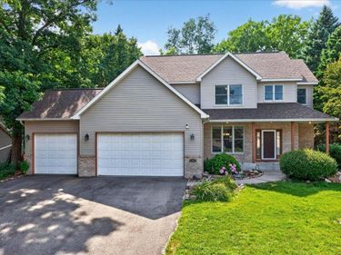 507 Dorland Road S, Maplewood, MN 55119