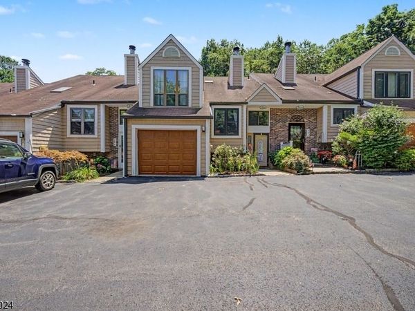 205 Joseph Ln, Mine Hill, NJ 07803