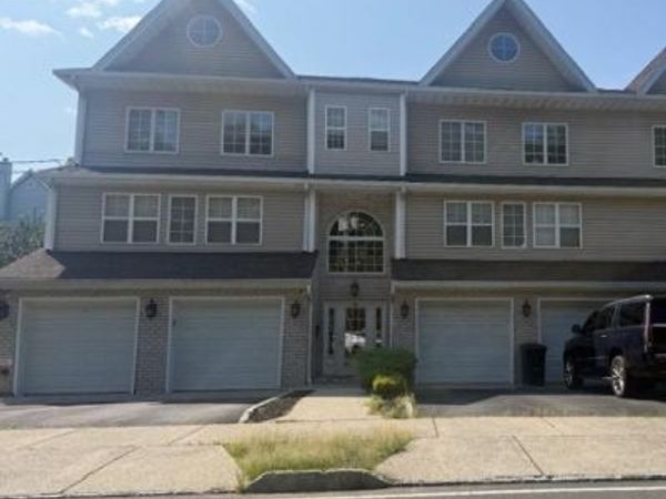 20 Mountain Ave, Paterson, NJ 07501