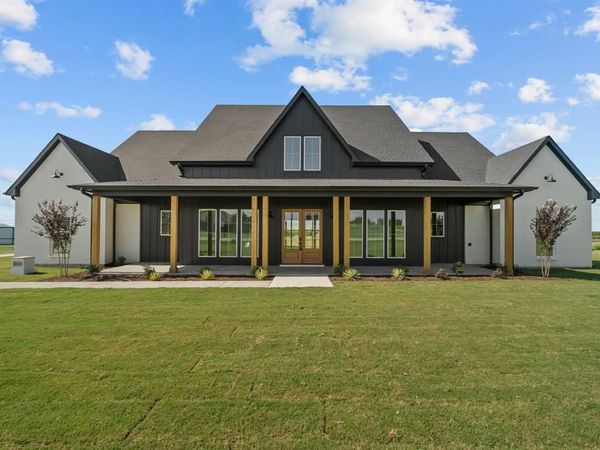 1015 Pilgrim Trail , Weatherford, TX 76088
