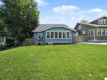 3027 Arcadia Avenue, Omaha, NE 68111