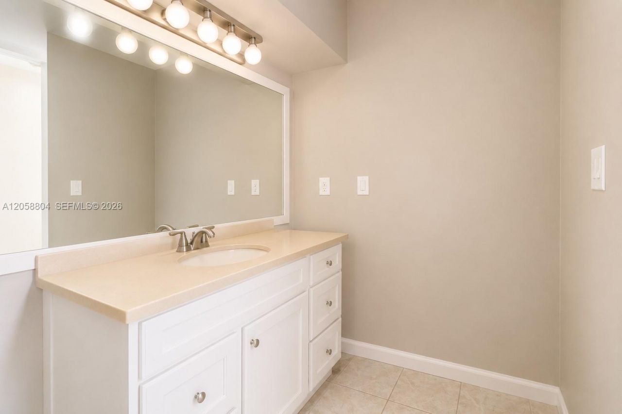 948 NW 9th Ct , Homestead, FL 33030 Photo