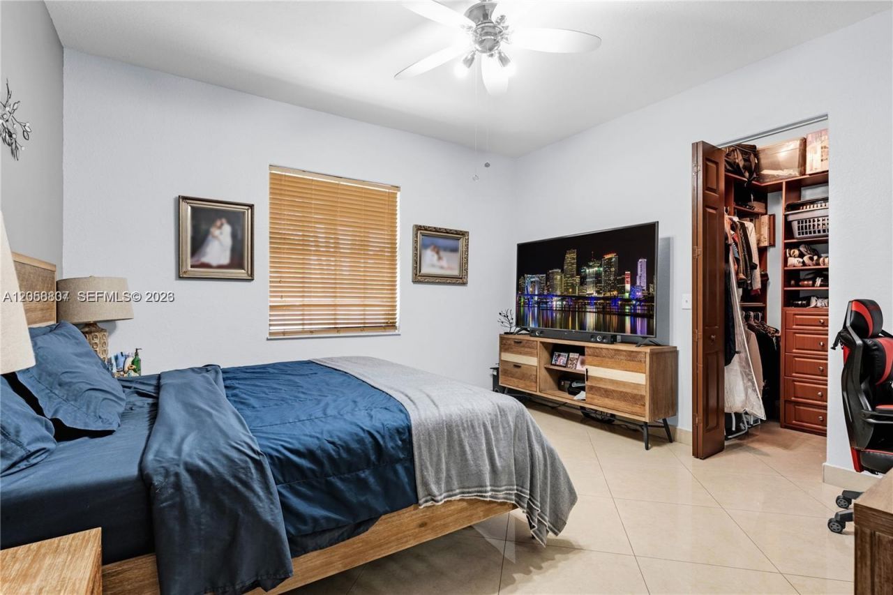 12969 SW 220th Ter, Miami, FL 33170 Photo
