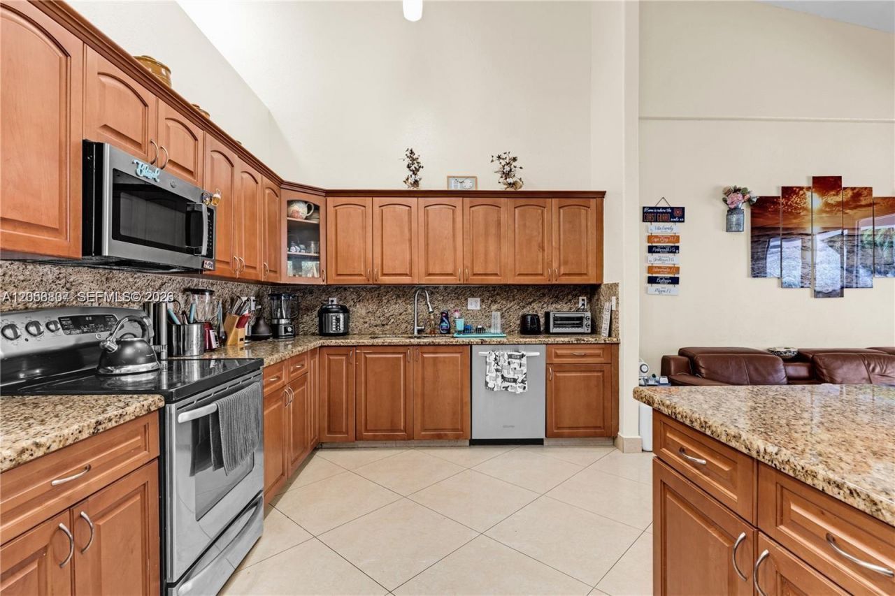 12969 SW 220th Ter, Miami, FL 33170 Photo