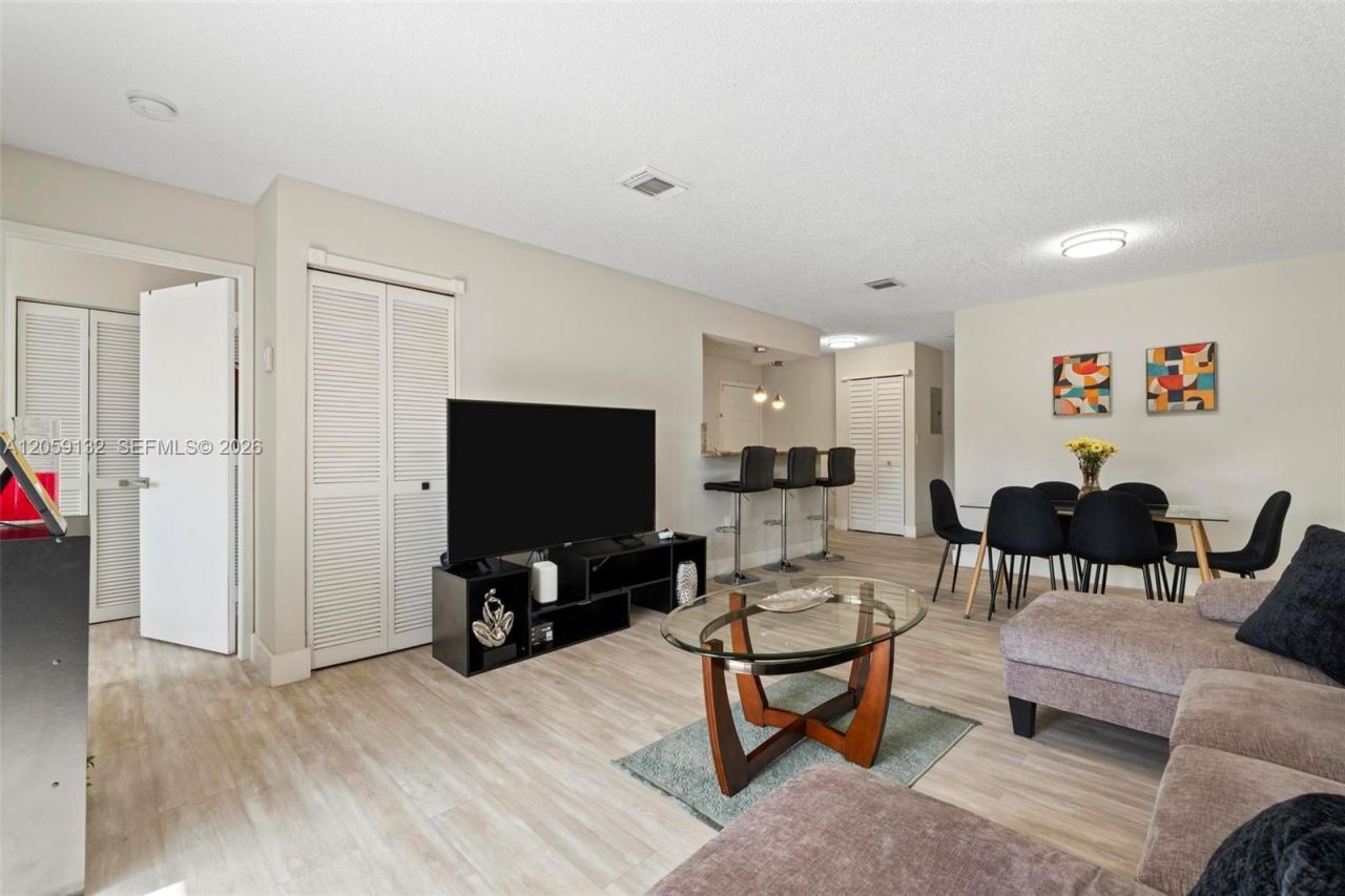 4736 NW 114th Ave , Unit 205, Doral, FL 33178 Photo