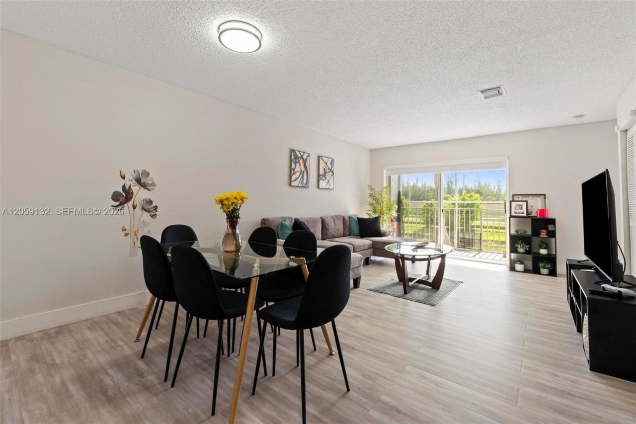 4736 NW 114th Ave , Unit 205, Doral, FL 33178 Photo