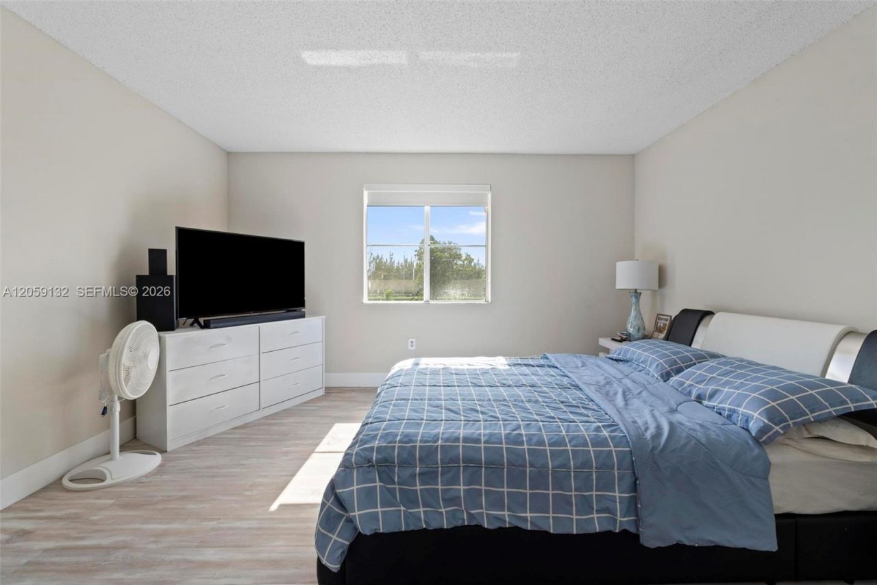 4736 NW 114th Ave , Unit 205, Doral, FL 33178 Photo